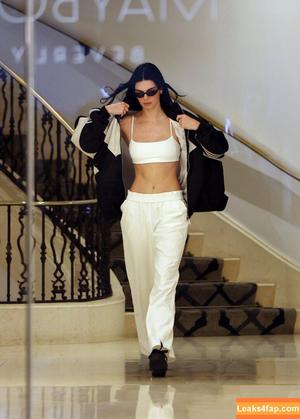 Kendall Jenner фото #4270
