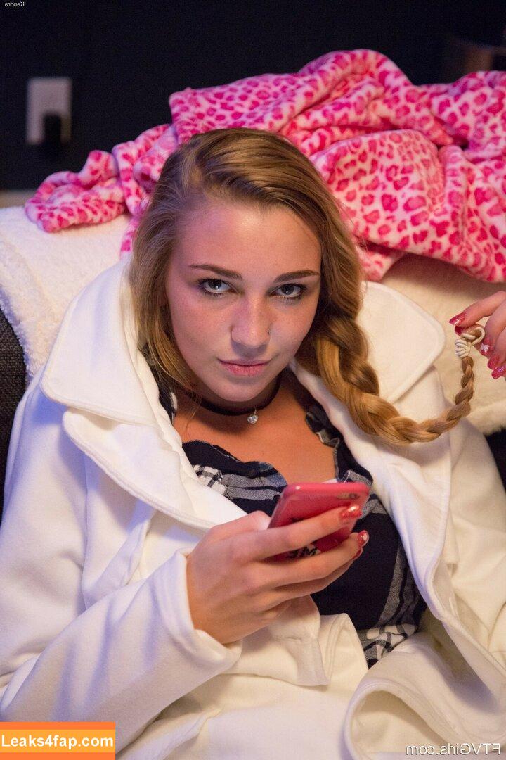 Kendra Sunderland / kslibrarygirl / therealkslibrarygirl слитое фото фото #0712