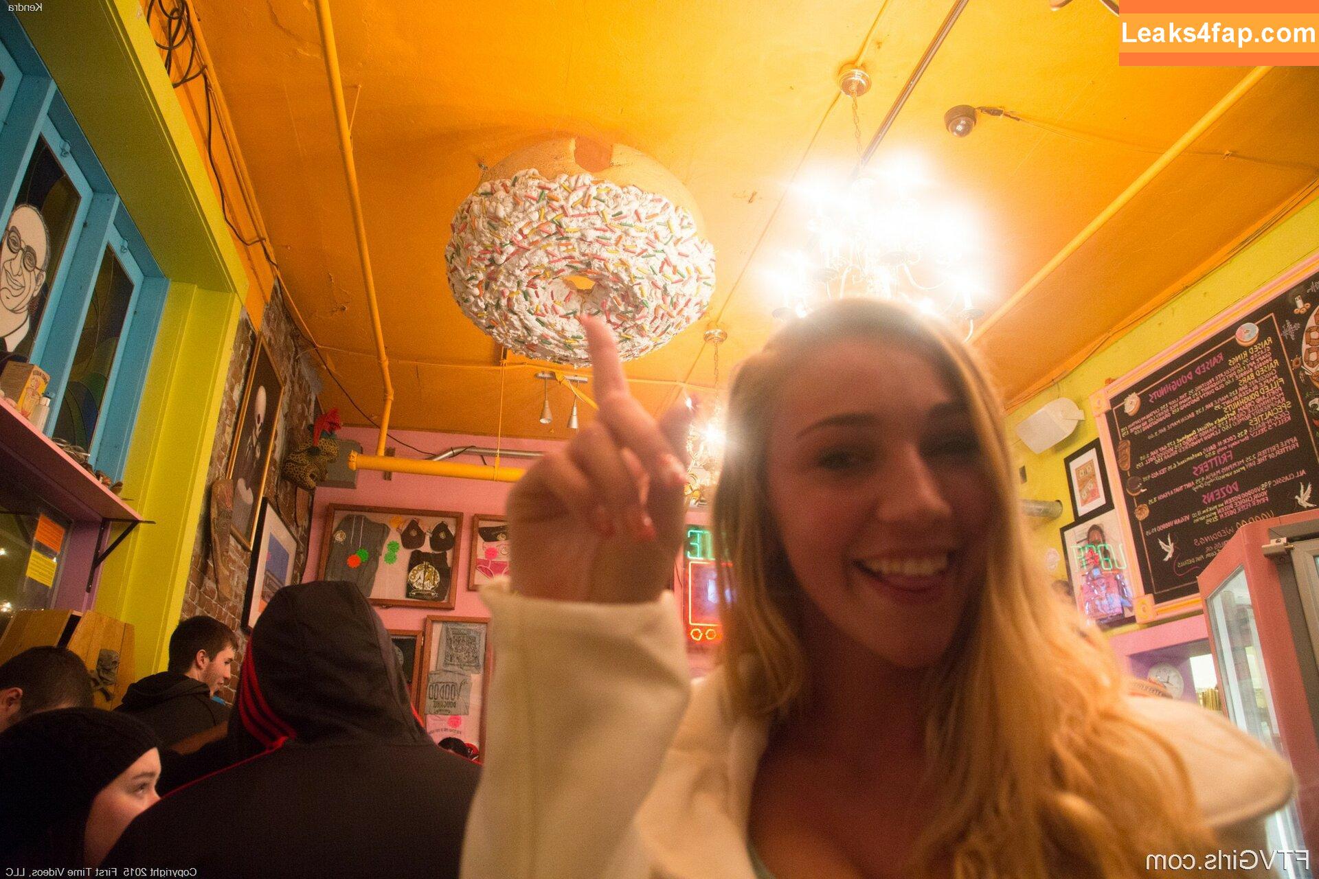 Kendra Sunderland / kslibrarygirl / therealkslibrarygirl слитое фото фото #0726