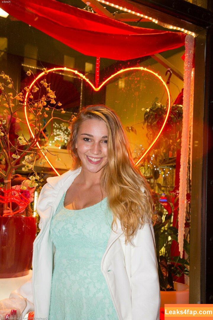 Kendra Sunderland / kslibrarygirl / therealkslibrarygirl слитое фото фото #0732