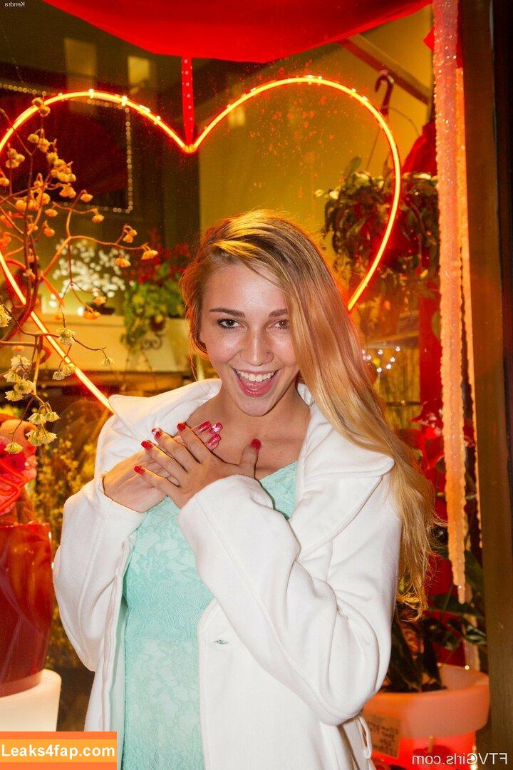 Kendra Sunderland / kslibrarygirl / therealkslibrarygirl leaked photo photo #0733