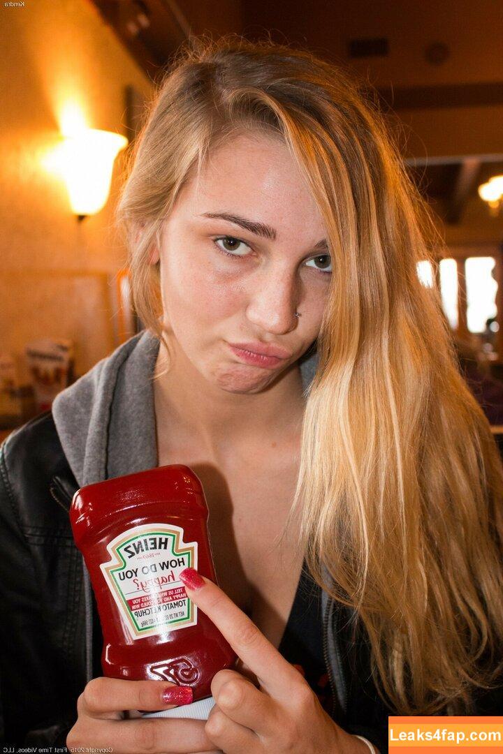 Kendra Sunderland / kslibrarygirl / therealkslibrarygirl слитое фото фото #0748