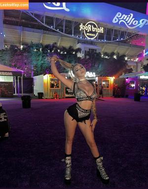 Kendra Sunderland фото #0083