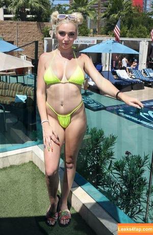 Kendra Sunderland фото #0093