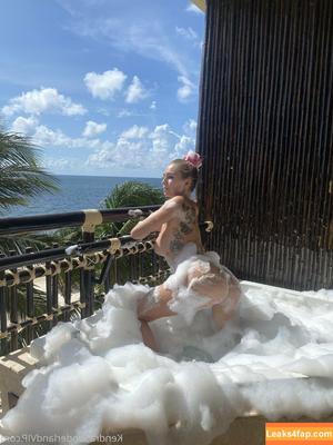 Kendra Sunderland фото #0165