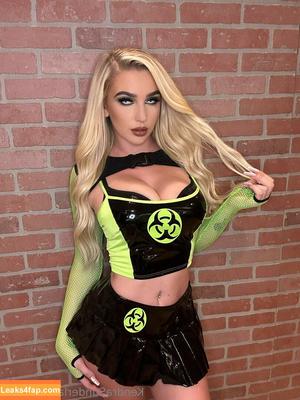 Kendra Sunderland фото #0469