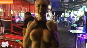 Kendra Sunderland фото #0477