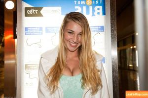 Kendra Sunderland фото #0719