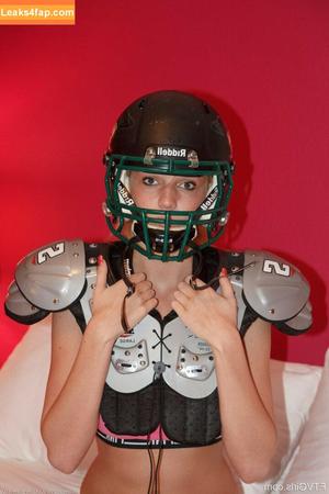 Kendra Sunderland фото #0808