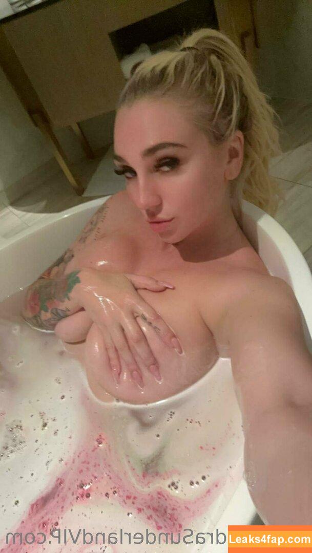 Kendra Sunderland / kslibrarygirl / therealkendrasunderland leaked photo photo #1221