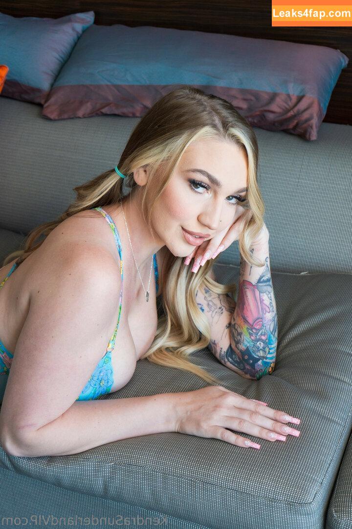 Kendra Sunderland / kslibrarygirl / therealkendrasunderland leaked photo photo #1497