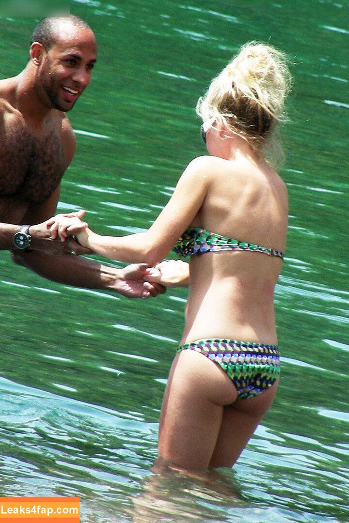 Kendra Wilkinson / KendraWilkinson leaked photo photo #0100