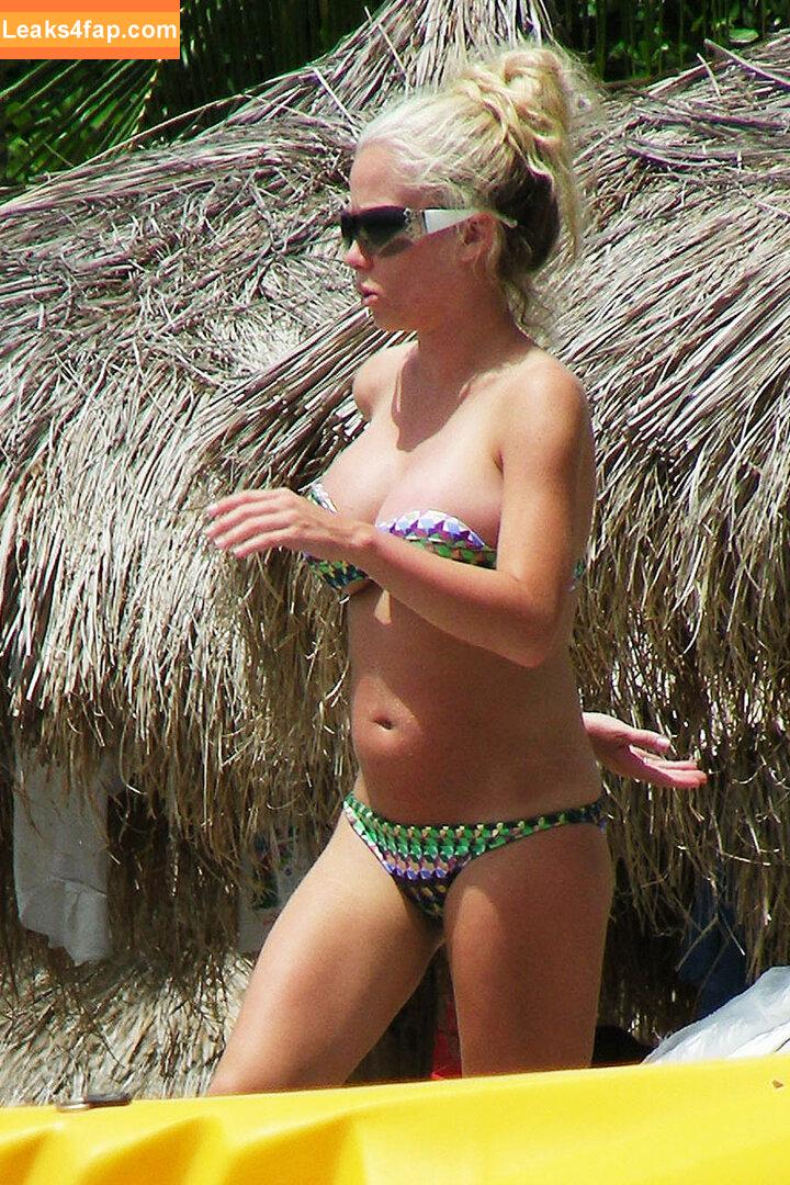 Kendra Wilkinson / KendraWilkinson leaked photo photo #0101