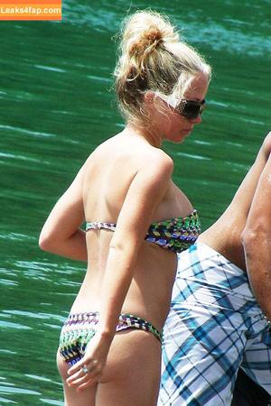 Kendra Wilkinson photo #0089