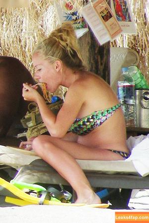 Kendra Wilkinson photo #0095