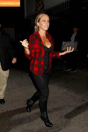 Kendra Wilkinson photo #0133