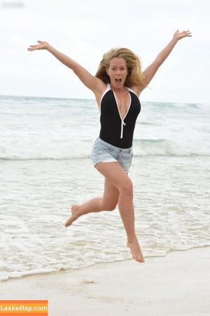 Kendra Wilkinson photo #0169