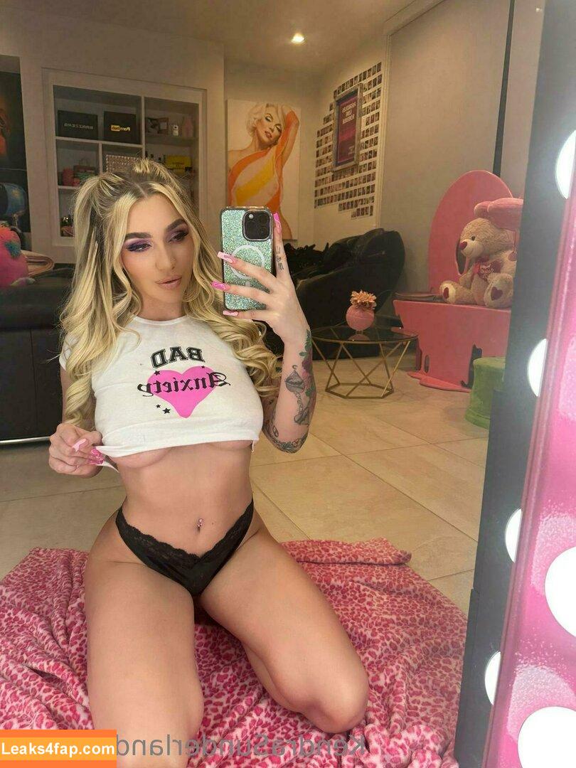 kendrasunderland / therealkslibrarygirl leaked photo photo #0055