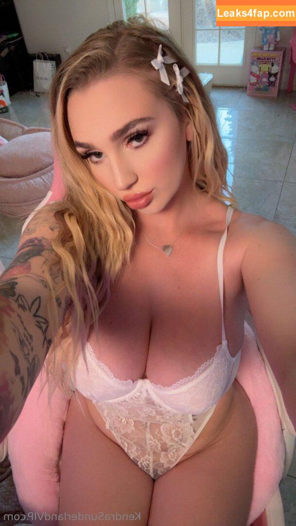 kendrasunderland / therealkslibrarygirl leaked photo photo #0215