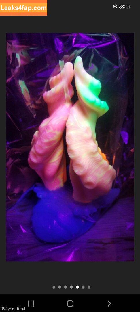 keriberry_420 / keriberry_ leaked photo photo #0040