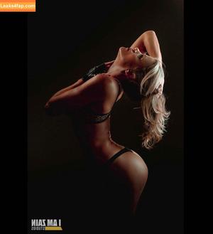 Kerri Ann Hoskins photo #0010