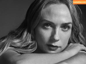 Kerry Condon photo #0012
