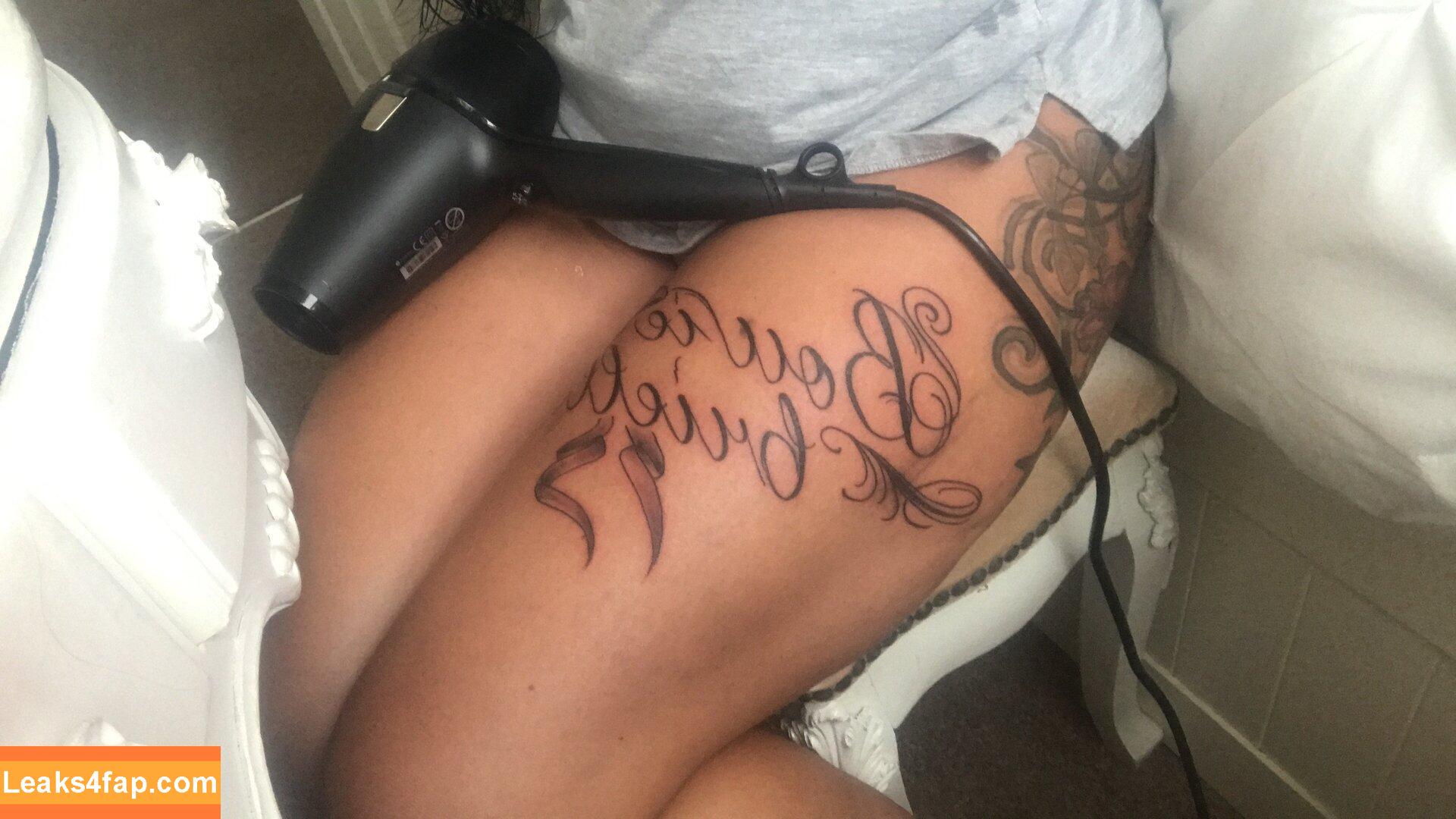 kerrylouise_xxx /  leaked photo photo #0179