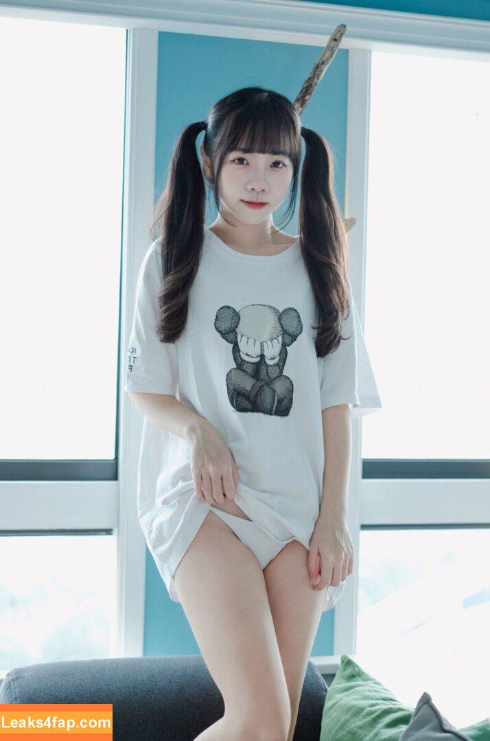 Kexuanw / winter131402 / 可可小白兔 leaked photo photo #0037