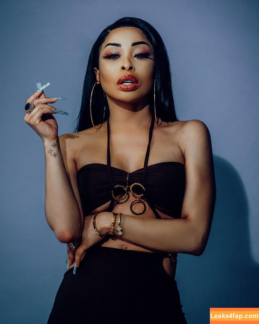 Khanyi Mbau /  leaked photo photo #0004