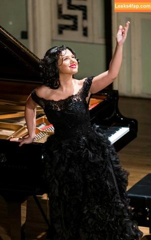 Khatia Buniatishvili photo #0034