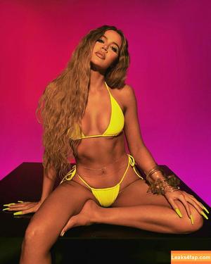 Khloe Kardashian photo #0001