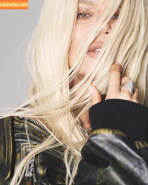 Khloe Kardashian photo #0165