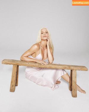 Khloe Kardashian photo #0167