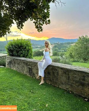 Khloe Kardashian photo #0192