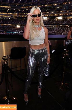 Khloe Kardashian photo #0290