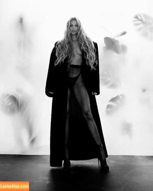 Khloe Kardashian photo #0328