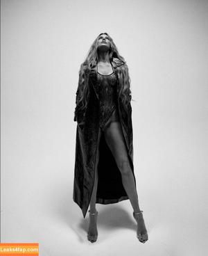 Khloe Kardashian фото #0414