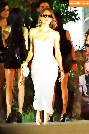 Khloe Kardashian фото #0750