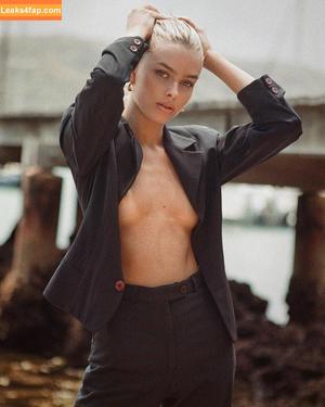 Kiana Flanet photo #0011