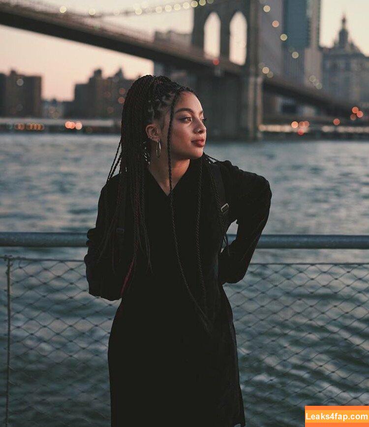 Kiana Ledé / kianalede leaked photo photo #0018