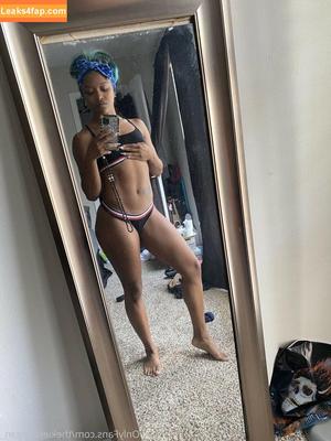 Kiera Hogan photo #0033