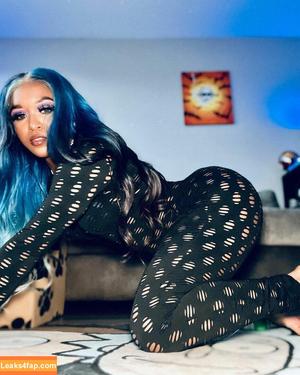 Kiera Hogan photo #0055