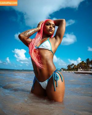 Kiera Hogan photo #0283