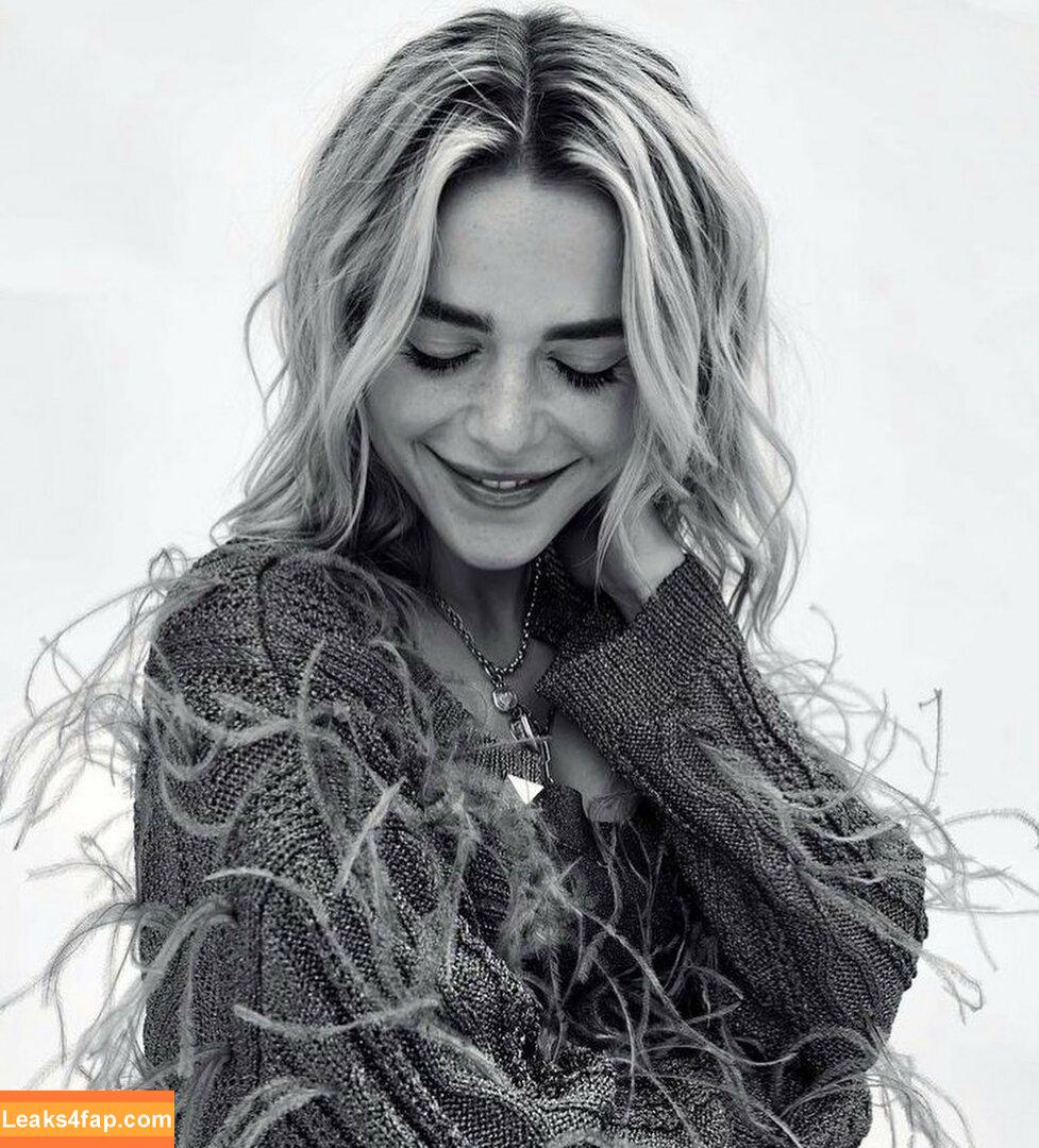 Kiernan Shipka / AdventuresSabrina / kiernanshipka leaked photo photo #0023