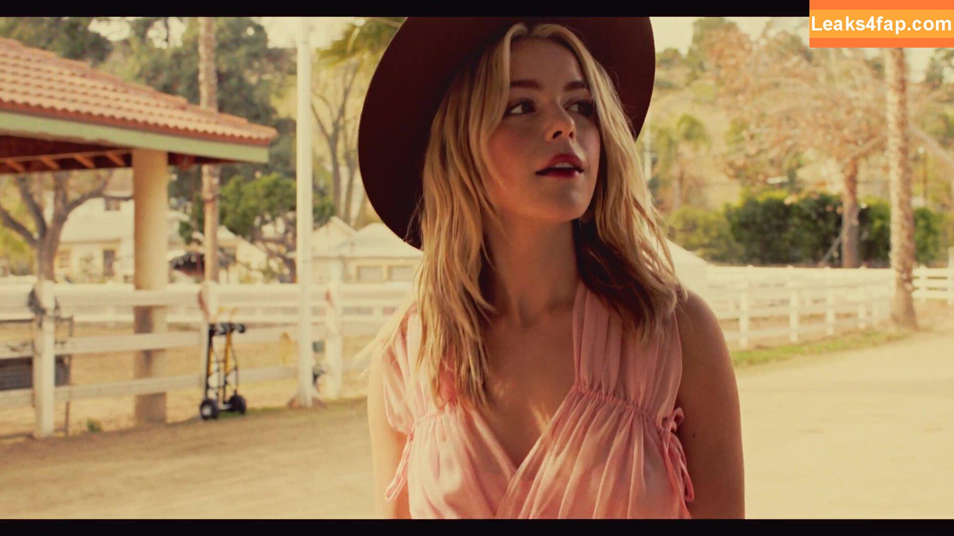 Kiernan Shipka / AdventuresSabrina / kiernanshipka leaked photo photo #0055