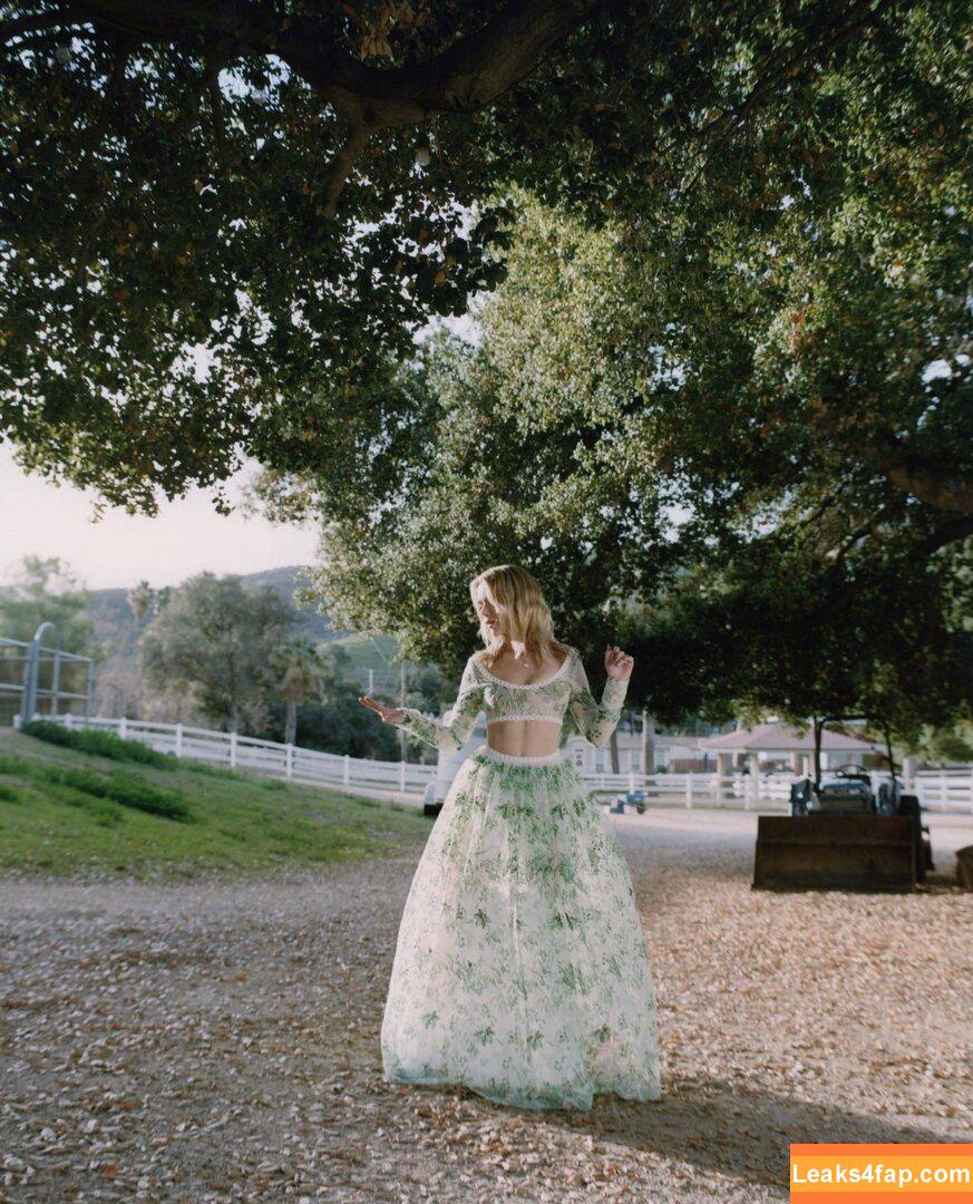 Kiernan Shipka / AdventuresSabrina / kiernanshipka leaked photo photo #0155