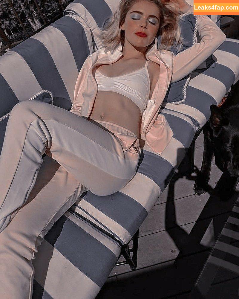 Kiernan Shipka / AdventuresSabrina / kiernanshipka leaked photo photo #0159