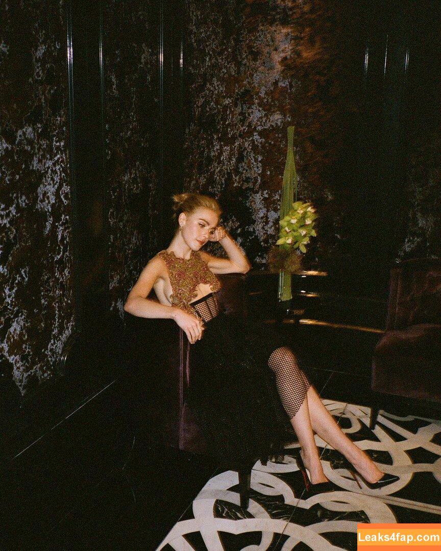 Kiernan Shipka / AdventuresSabrina / kiernanshipka leaked photo photo #0288