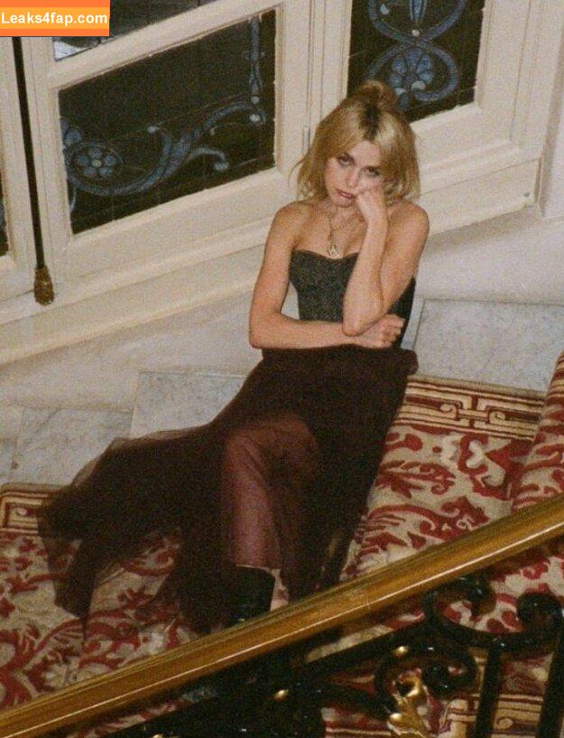 Kiernan Shipka / AdventuresSabrina / kiernanshipka leaked photo photo #0345