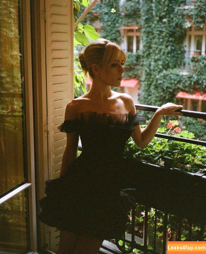 Kiernan Shipka / AdventuresSabrina / kiernanshipka leaked photo photo #0358